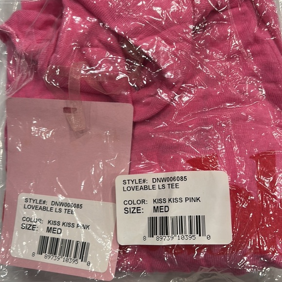 DAYDREAM NATION | Loveable Long Sleeve Tee in Kiss Kiss Pink - Picture 3 of 3